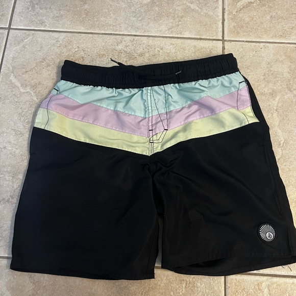 Volcom Other - Boys Volcom swim trunks